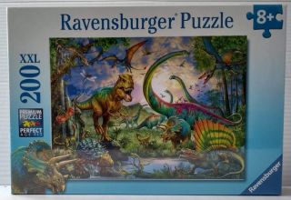 Ravensburger 200 pcs Puzzle - Realm Of The Giants